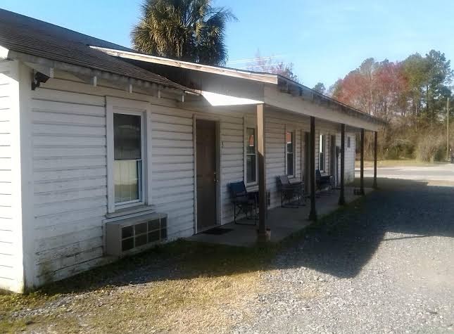 Suwannee River Outfitters & Lodge